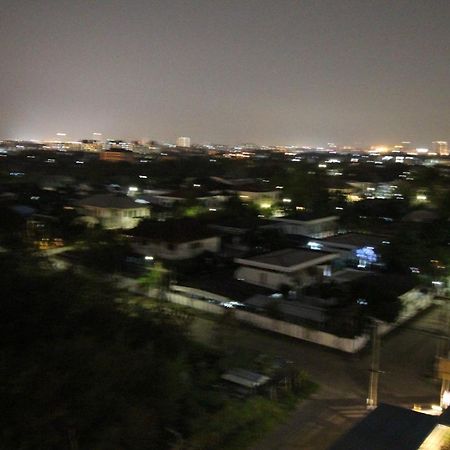 Lee Place Phatthanakan Condo Bangkok Bagian luar foto